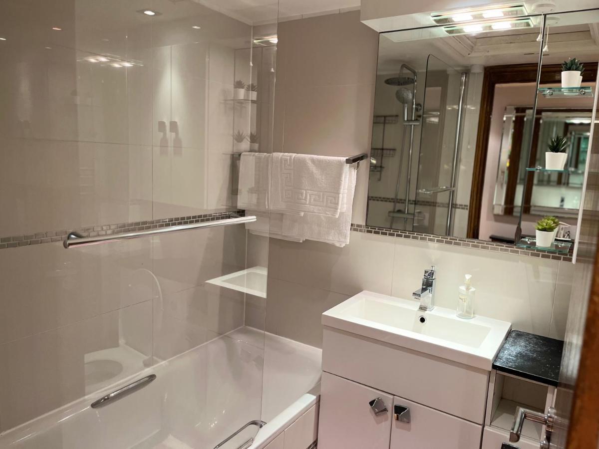 Stunning 1 Bedroom In Stunning Location - Mayfair Area ลอนดอน ภายนอก รูปภาพ