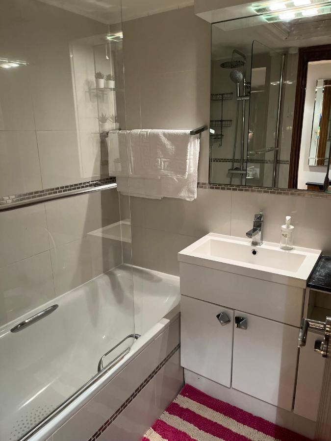 Stunning 1 Bedroom In Stunning Location - Mayfair Area ลอนดอน ภายนอก รูปภาพ